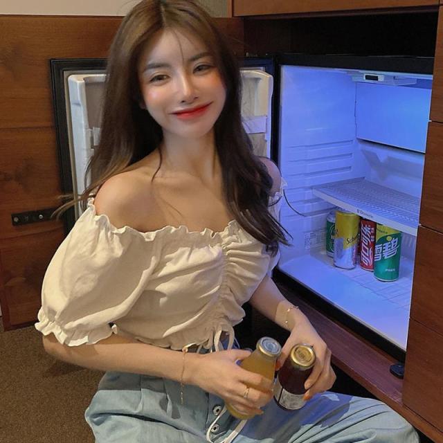 xakxx Summer Sexy off Shoulder Crop Top Ruffles White Shirt Women Puff Sleeve Harajuku Tee Shirt Chiffon Blouse Fashion Lace up