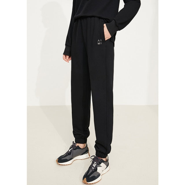 AMII Minimalism Winter Sport Set For Women Streetwear Letter Hooded Sweatshirts High Waist Pants Female Two Piece Set 12130372