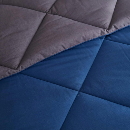 3-Piece Luxurious Comforter Set - Ultra Soft, Breathable, and Comfortable Quilted Duvet Insert with 2 Pillow Shams - Soft Bedding for All Seasons, Hypoallergenic, and Easy Care
