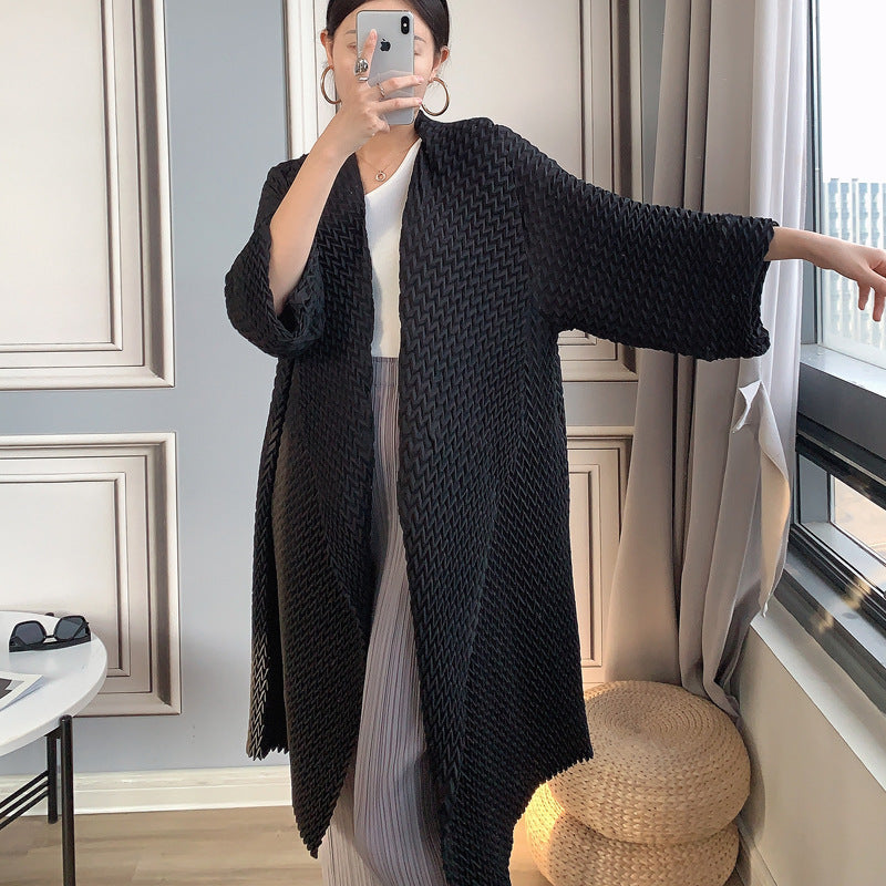 2025 High-end pleated long temperament knitted cardigan spring and autumn solid color 2025 Popular style three-dimensional design trench coat women