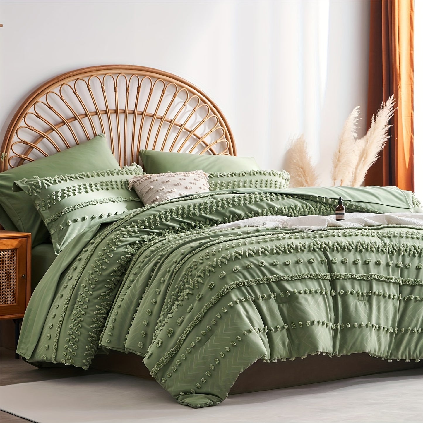 7-Piece Luxurious Tufted Boho Chic Comforter Set - Soft, Lightweight, Microfiber Bedding with Hypoallergenic Filling for Queen and King Size Beds - Perfect for All Seasons, Easy Care, and Breathable