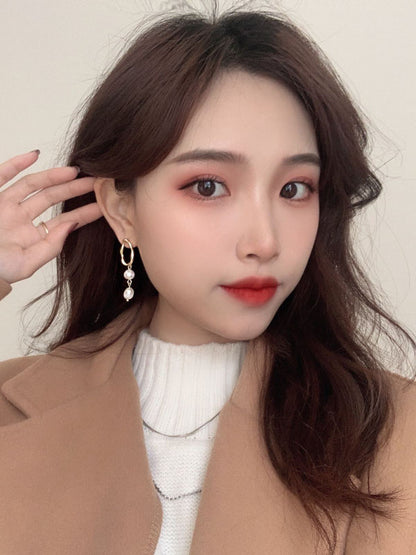xakxx Simple Asymmetric Pearl Geometry Earrings