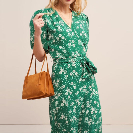 2025 Green  silk coffee break dress  summer dress women's V-neck bubble sleeve skirt mulberry silk dress