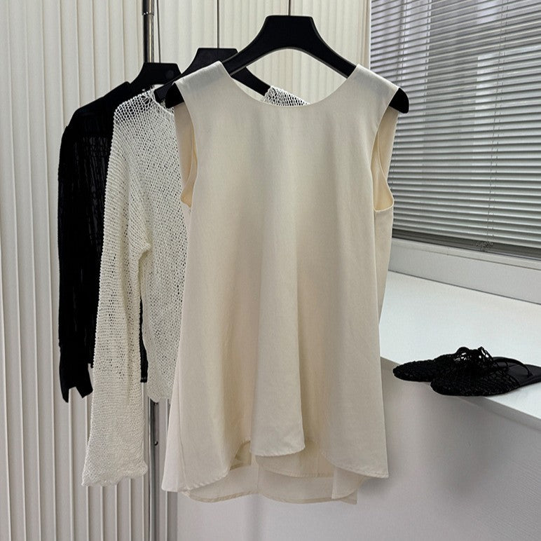 2025 spring and summer, Popular style back V-neck kink, simple and not simple, vertical and loose linen sleeveless vest for women
