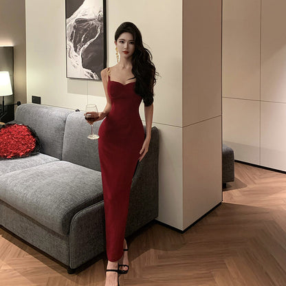 2025 Engagement Birthday Dress High-end Light Luxury Niche Party Toast Clothing New Year's Clothing Red Velvet Suspender Dress