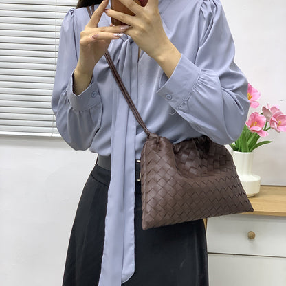 XAKXX Woven women's bag popular new dumpling bag female crossbody niche design lucky bag bag cloud bag one shoulder diagonal span bag tide