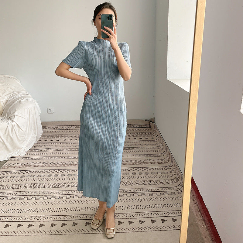 2025 hot-selling pleated dress women's short-sleeved long skirt summer new temperament high elasticity and thin medium and long skirt
