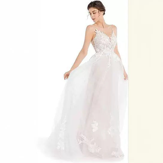 2025 Popular trade new wedding dress applique bohemian beach sexy thin shoulder strap lace bridal dress halter