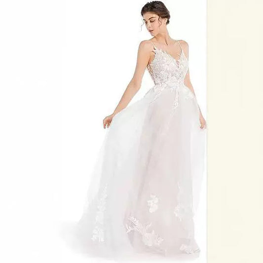 2025 Popular trade new wedding dress applique bohemian beach sexy thin shoulder strap lace bridal dress halter