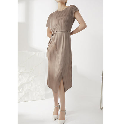 2025 Pleated dress temperament medium and long irregular design sense lace-up short sleeve loose high-end medium and long skirt