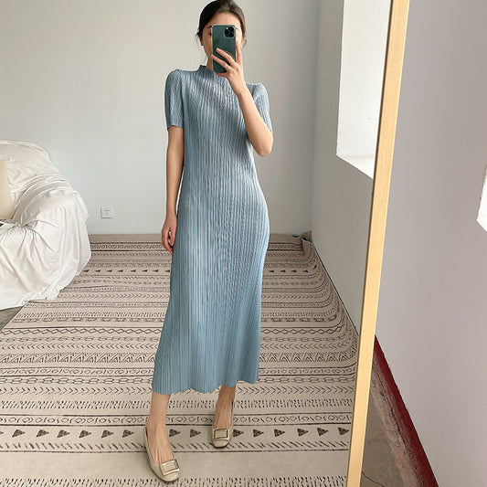 2025 hot-selling pleated dress women's short-sleeved long skirt summer new temperament high elasticity and thin medium and long skirt