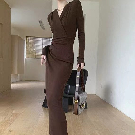 2025 Brown long-sleeved knitted dress women's popular spring new slim-fitting and thin bottom hip-wrapped skirt
