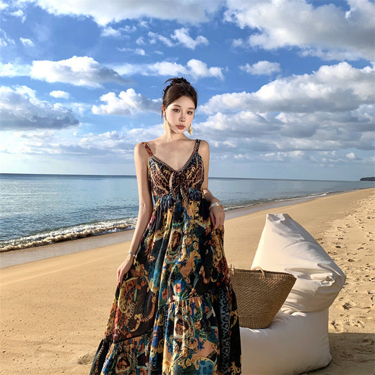 2025 Exotic suspender dress 2025 new retro chic printing design sense women's clothing seaside vacation dress