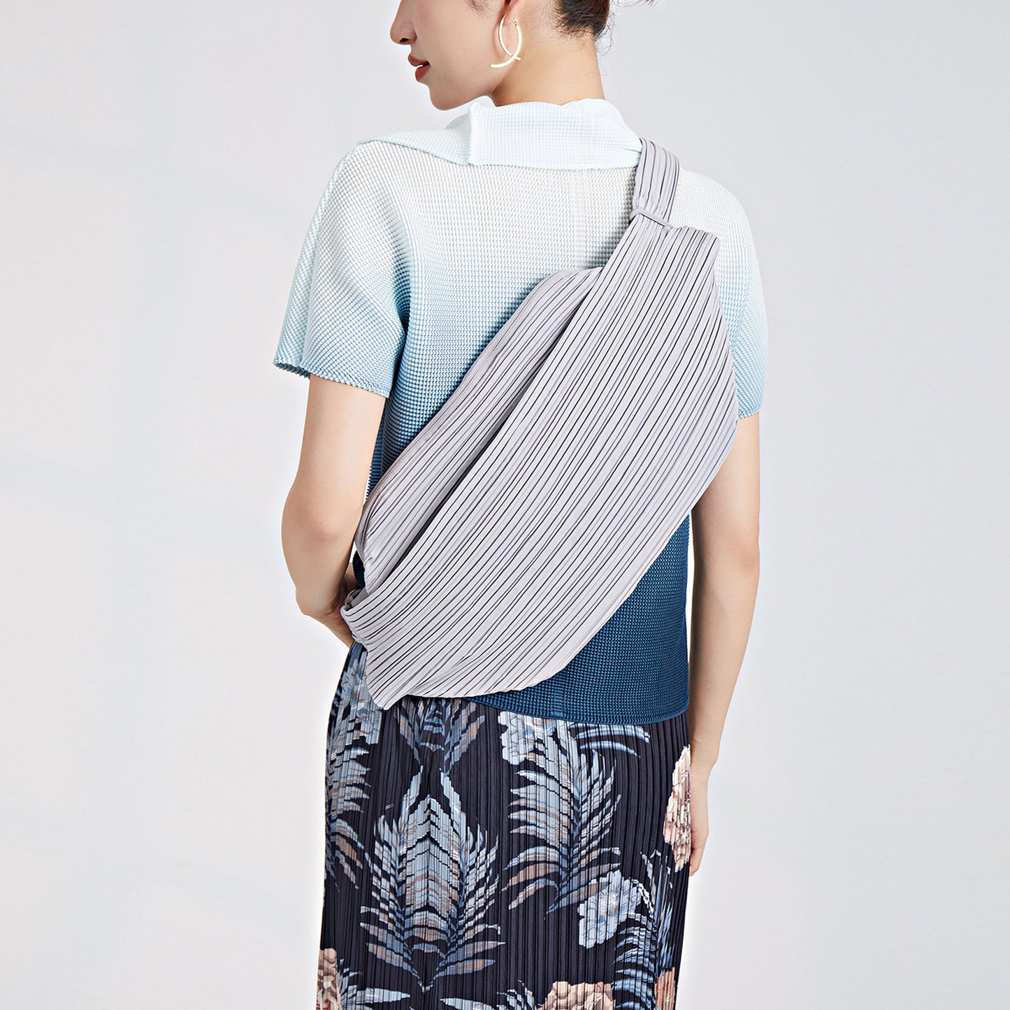 2025 Folded PP series basic messenger bag counter Japanese lifetime casual, lightweight and versatile fashion trendy bag