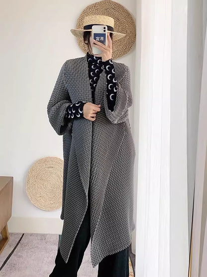 2025 High-end pleated long temperament knitted cardigan spring and autumn solid color 2025 Popular style three-dimensional design trench coat women