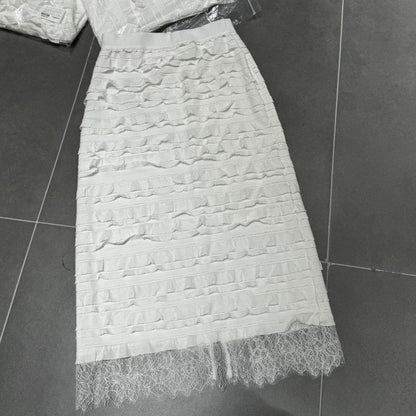 2025 Spring , fashionable pleated hem lace stitching slim versatile skirt