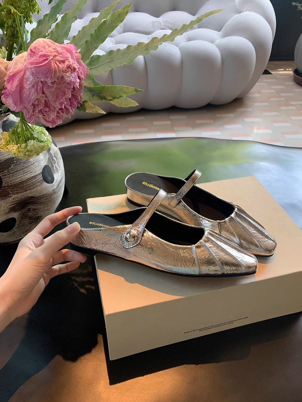2025 Sheepskin version~ Grape mother has the same temperament, small square head folds, with Mary Jane bag head and half slippers for women's summer