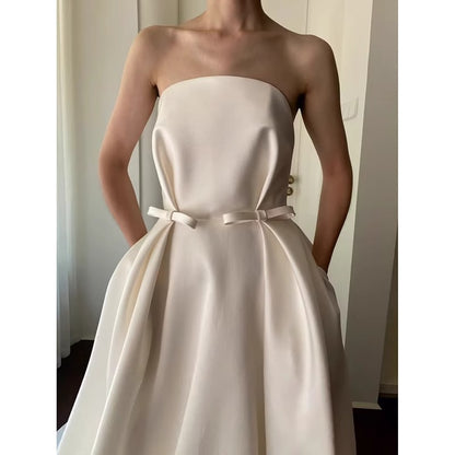 2025 Hepburn light wedding dress, high-end satin retro simple tube top, going out dress, princess on the run welcome dress