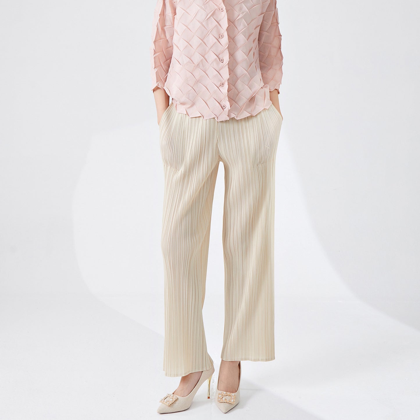 2025 hot pants casual women's counter quality fashion versatile with pocket nine-point straight casual pants ins tide