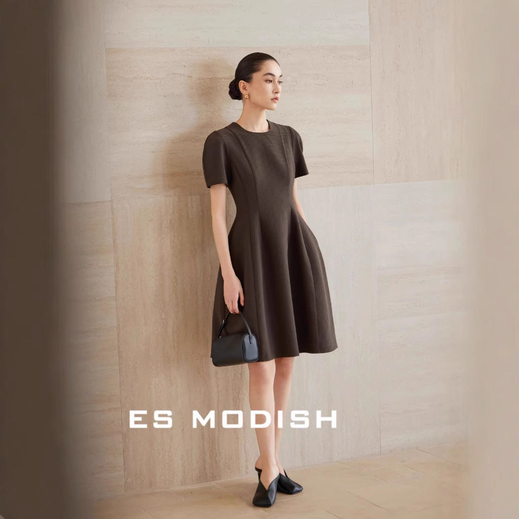 2025 ES MODISH Spring New Product Explosion  Hepburn Style Waist Crew Neck Dress Muse Fan Small Black Dress