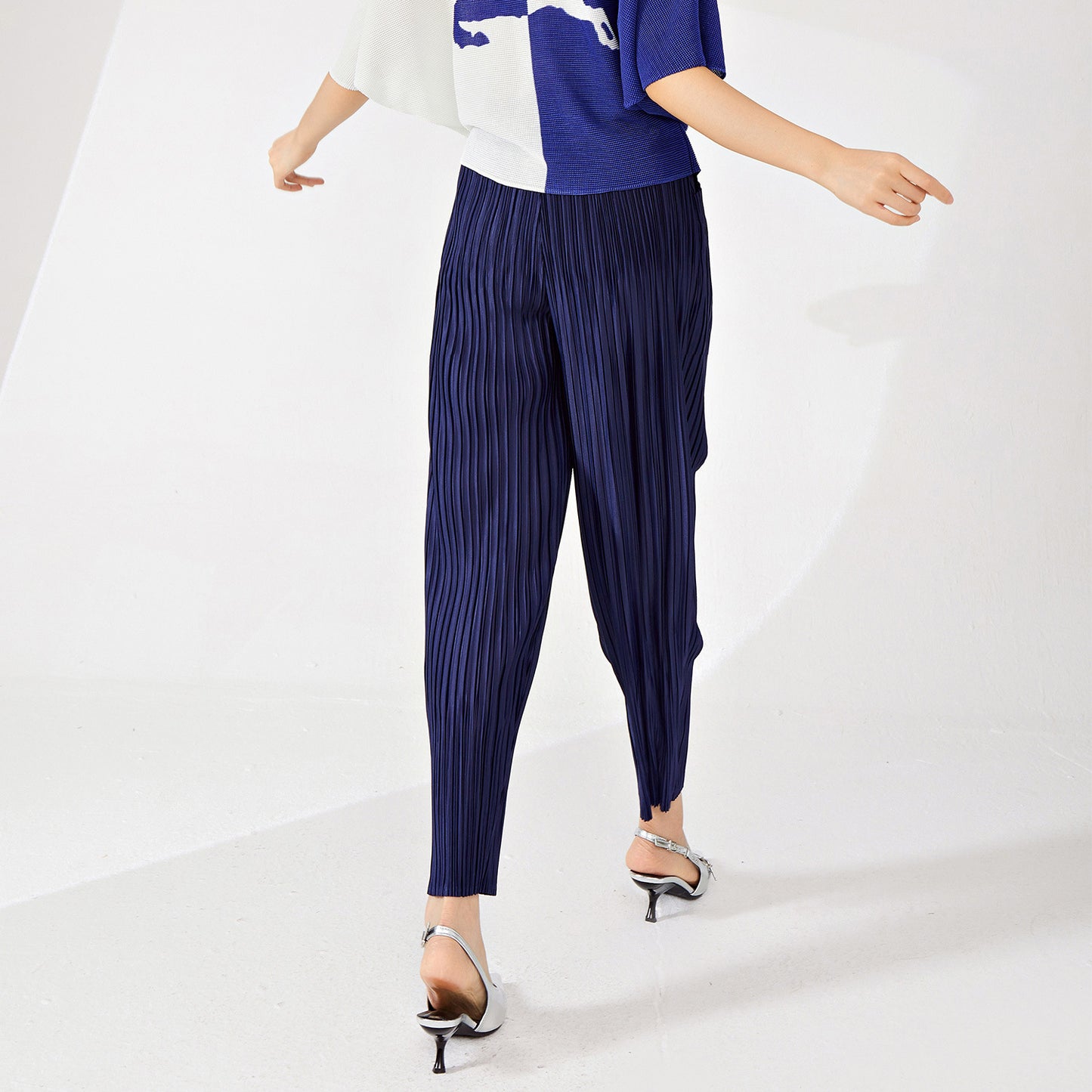 2025 counter basic hot-selling radish pants Harlan pants women's elastic waist loose fashion versatile nine-point casual pants