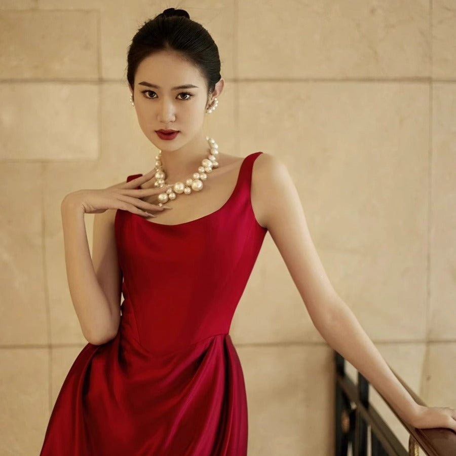 2025 Toast clothes bride popular new burgundy simple suspender evening dress physical delivery