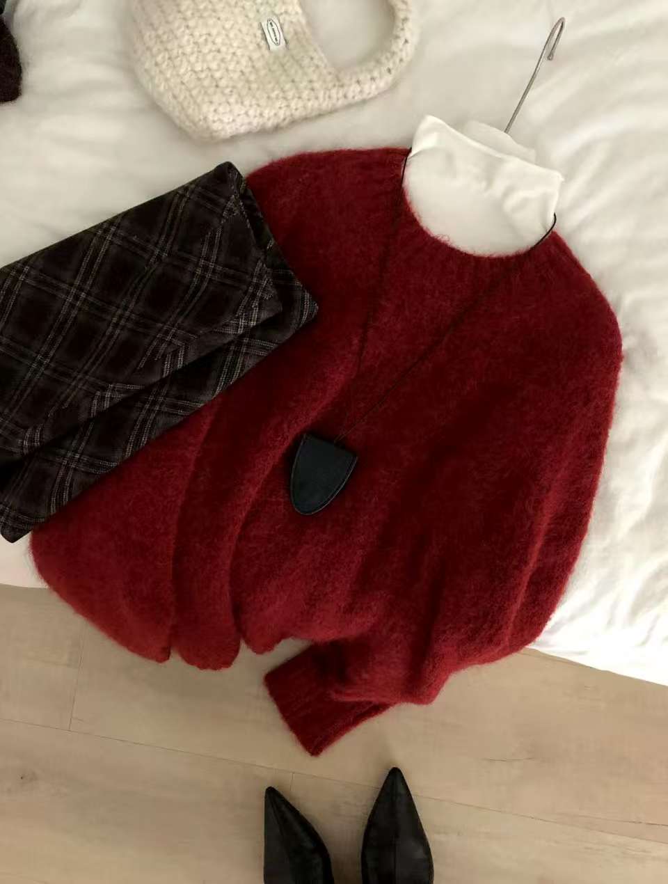 2025 [6 colors optional] Alpaca wool soft waxy sweater popular thirteen lines winter Korean version long-sleeved crew neck top M9253