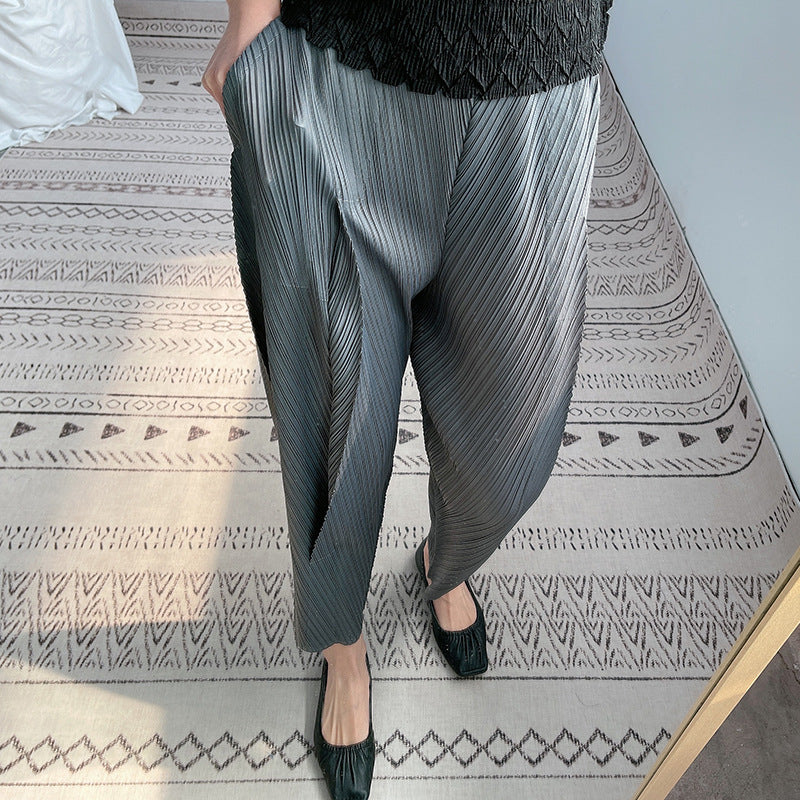 2025 pants dad pants women's pleated Harlan pants summer new loose grandma pants casual high-waisted nine-point pants look thin