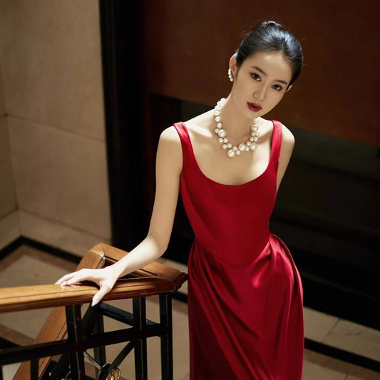 2025 Toast clothes bride popular new burgundy simple suspender evening dress physical delivery