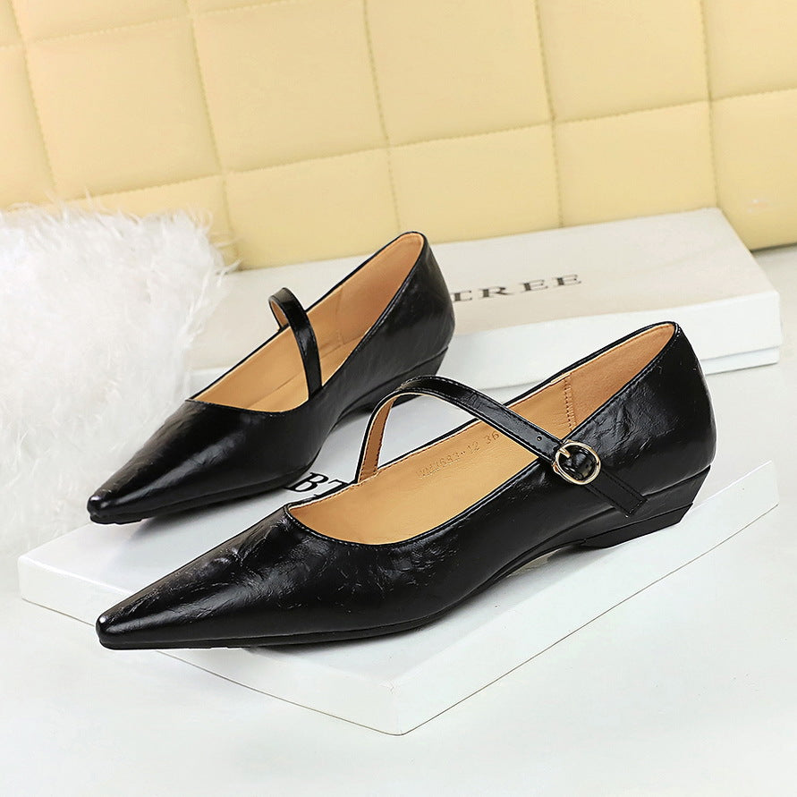 2025 3683-12 Korean version of one word with simple single shoes, comfortable wedged heel, shallow mouth, pointed head, low heel, versatile hand-scratched women's shoes