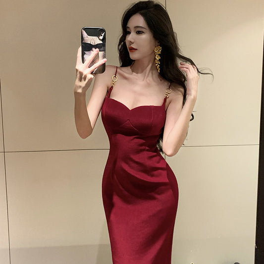 2025 Engagement Birthday Dress High-end Light Luxury Niche Party Toast Clothing New Year's Clothing Red Velvet Suspender Dress