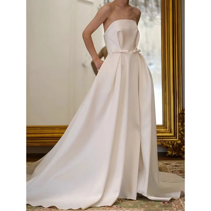 2025 Hepburn light wedding dress, high-end satin retro simple tube top, going out dress, princess on the run welcome dress