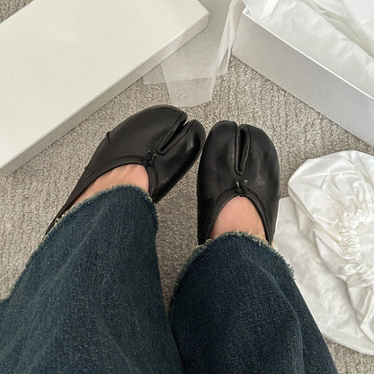 2025 Sheepskin version~ leather pleated soft-soled split-toed shoes women's pig's trotters Mary Jane single shoes black small leather shoes flat-soled ladyshoes