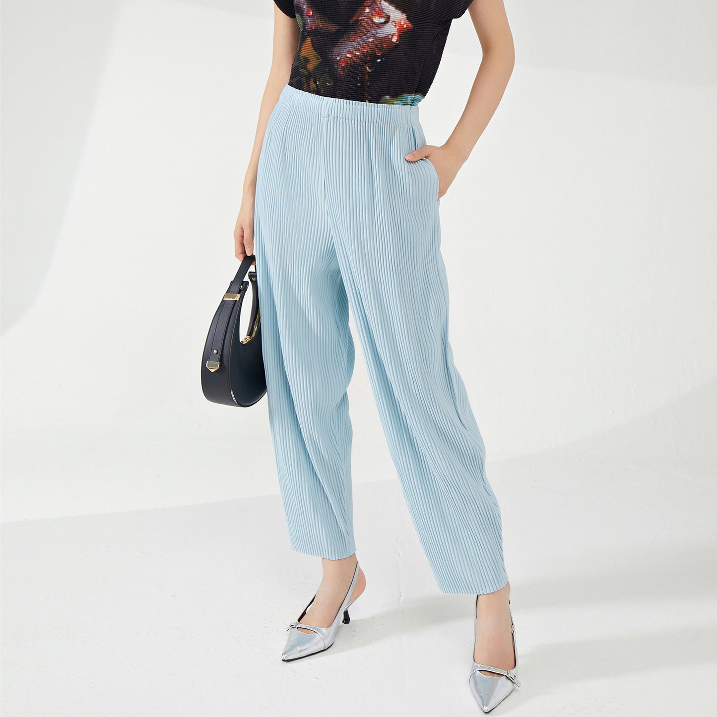 2025 counter pants women's spring and autumn high-end fashion versatile nine-point pants thick pleated casual Harlan pants Popular style