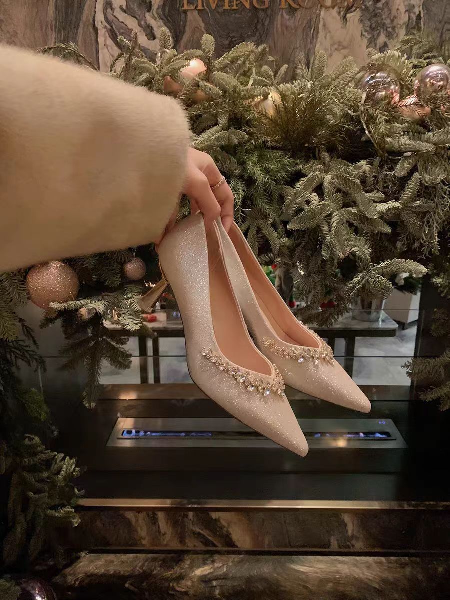 2025 Spot sheepskin version~ Grape mother same  sparkling rhinestone temperament small pointed head shallow mouth wedding shoes high heels women