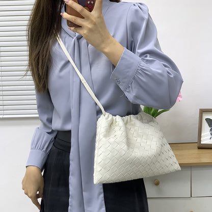 XAKXX Woven women's bag popular new dumpling bag female crossbody niche design lucky bag bag cloud bag one shoulder diagonal span bag tide