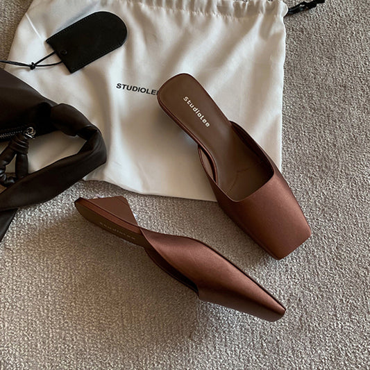 2025 Sheepskin version~ Grape mother, the same  square head, light mouth, silk satin triangle and high-end Muller sandals