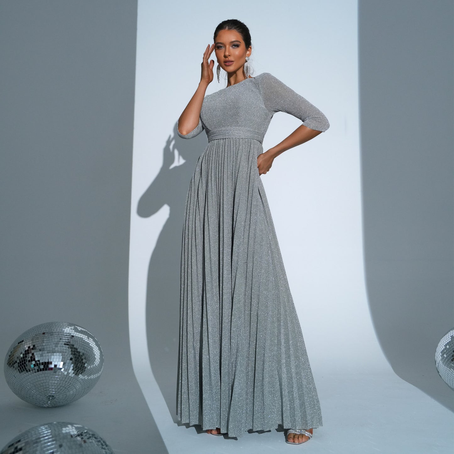 2025 five-quarter-sleeved temperament round neck long bohemian pendulum waist evening dress dress women's clothing