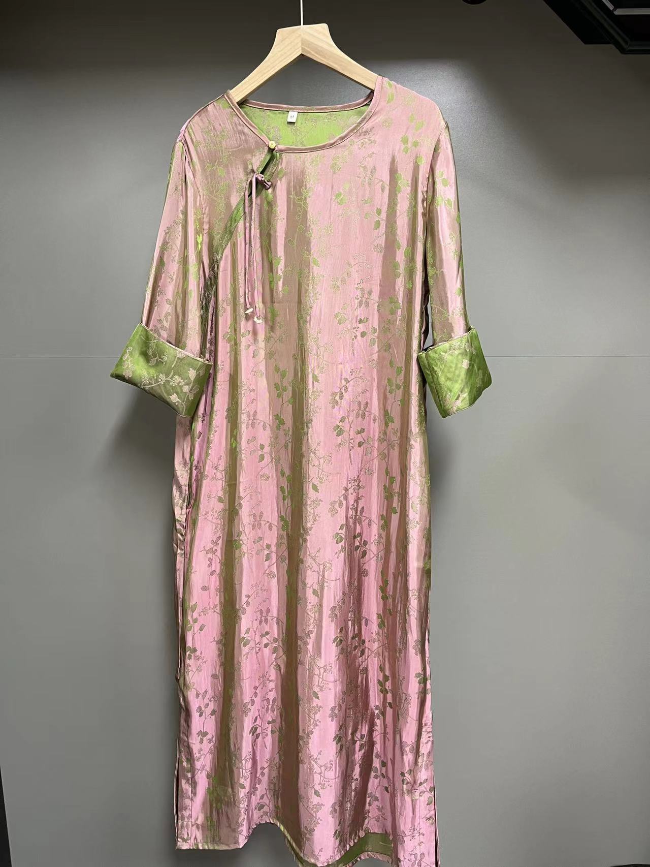 2025 Spot Chinese style women's clothing retro improved cheongsam simulation silk dress ethnic style zen tea clothes women
