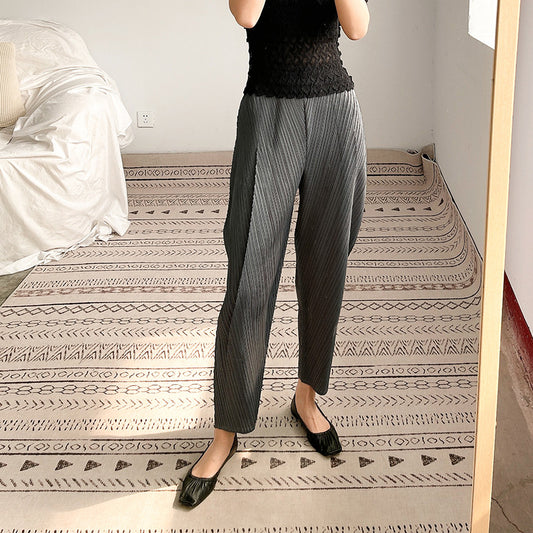 2025 pants dad pants women's pleated Harlan pants summer new loose grandma pants casual high-waisted nine-point pants look thin