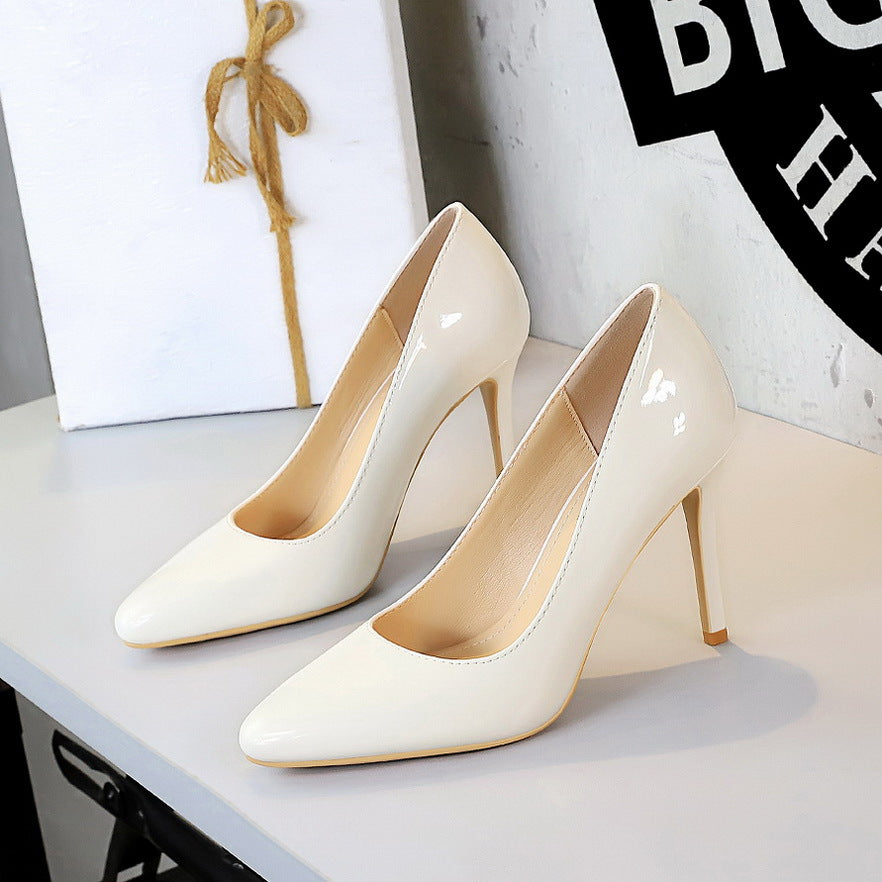 2025 8317 high-end banquet pointed high heels simple and fashionable patent leather glossy single shoes fashion shallow temperament women's shoes