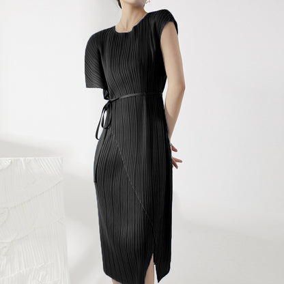 2025 Pleated dress temperament medium and long irregular design sense lace-up short sleeve loose high-end medium and long skirt