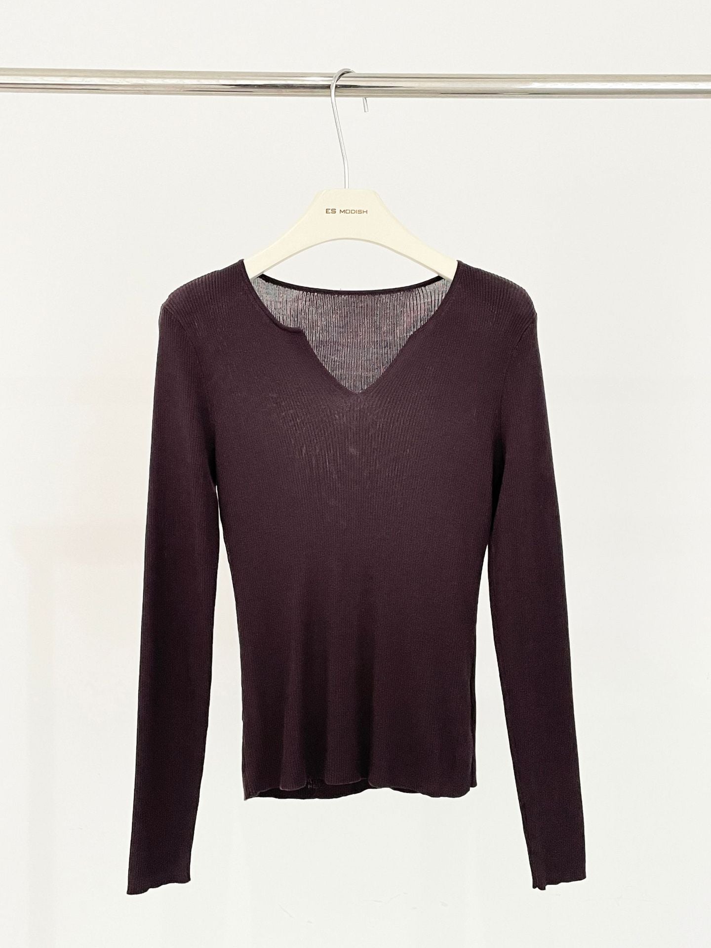 2025 ES MODISH spring new product elegant V-neck slim-fitting long-sleeved knitted sweater high-end Tencel top women