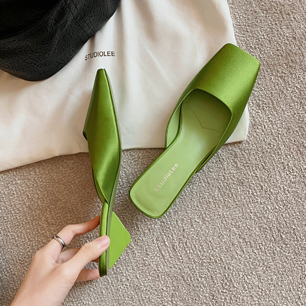 2025 Sheepskin version~ Grape mother, the same  square head, light mouth, silk satin triangle and high-end Muller sandals