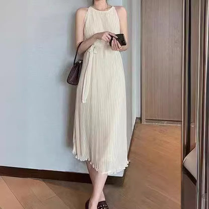 2025 Spring and summer temperament  formal settings white dress popular women's new small skirt texture high sense