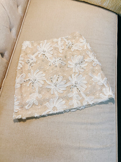 2025 retro light luxury three-dimensional disc flower pearl embroidery lace hip skirt Xiaoxiang celebrity temperament skirt