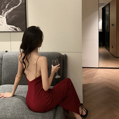 2025 Engagement Birthday Dress High-end Light Luxury Niche Party Toast Clothing New Year's Clothing Red Velvet Suspender Dress