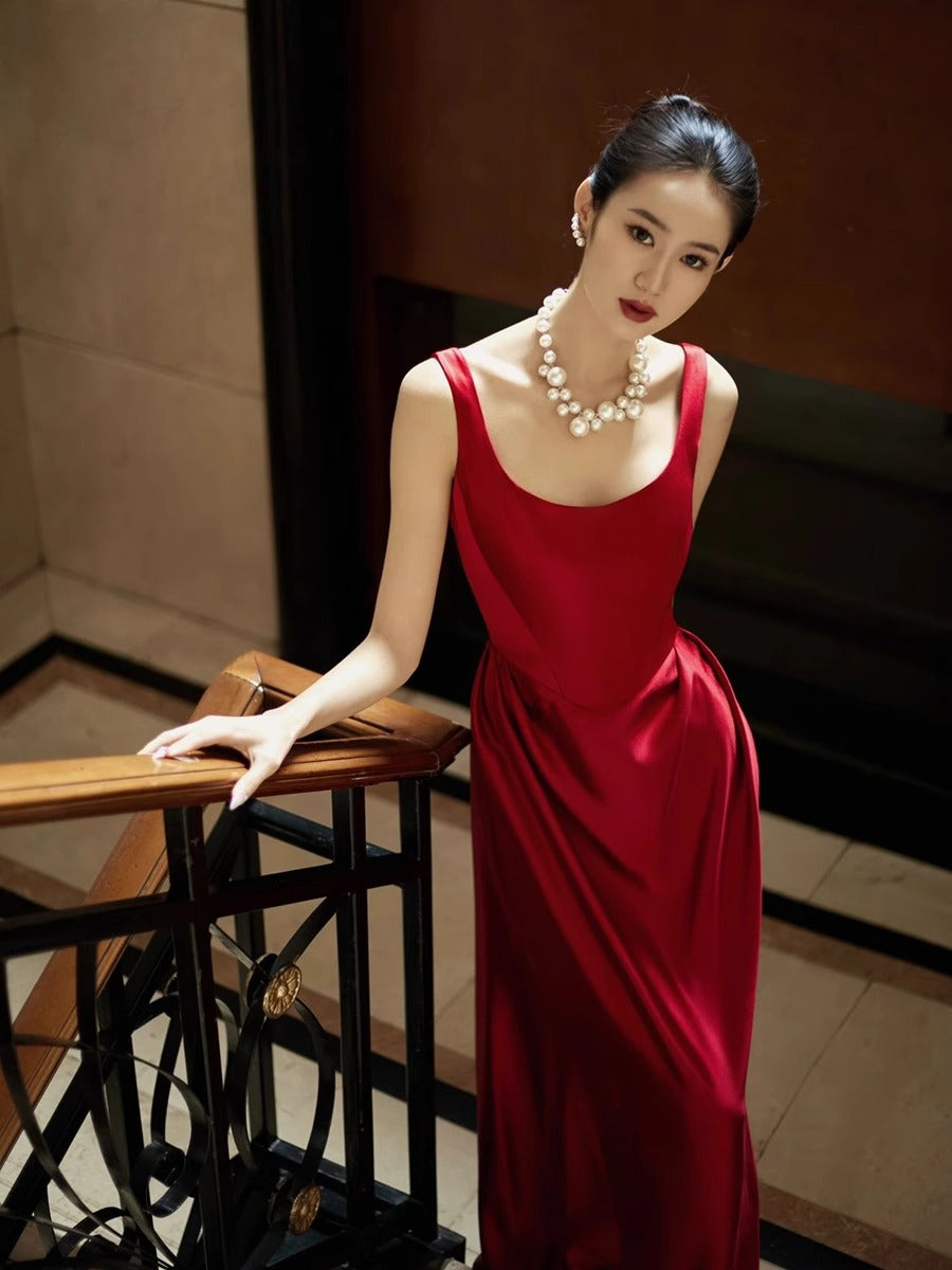 2025 Toast clothes bride popular new burgundy simple suspender evening dress physical delivery