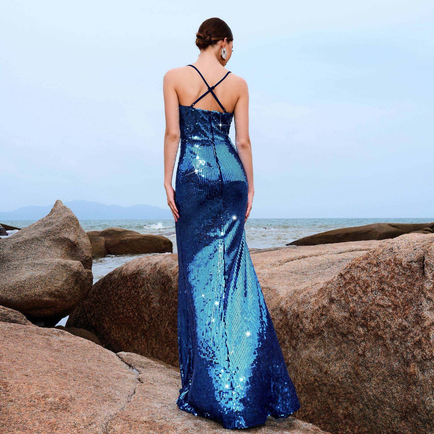 2025 sleeveless temperament suspender V-neck sexy long banquet sequined split evening dress bridesmaid dress