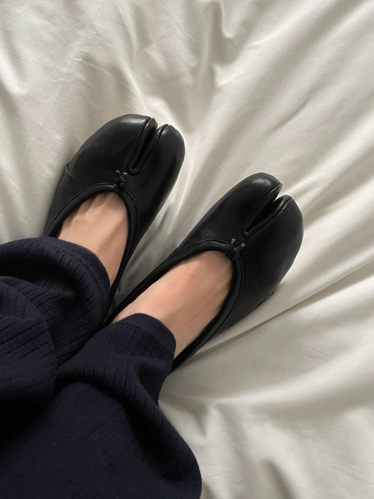2025 Sheepskin version~ leather pleated soft-soled split-toed shoes women's pig's trotters Mary Jane single shoes black small leather shoes flat-soled ladyshoes